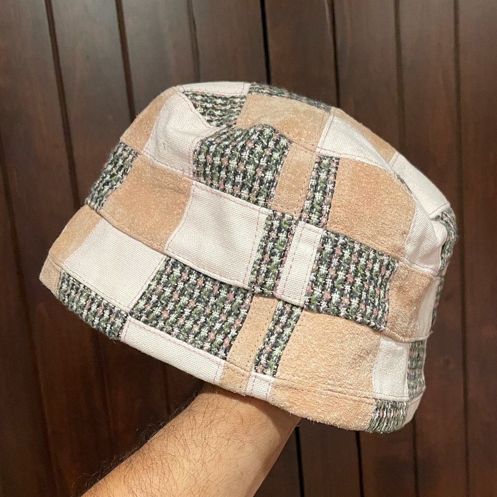 Bucket hat